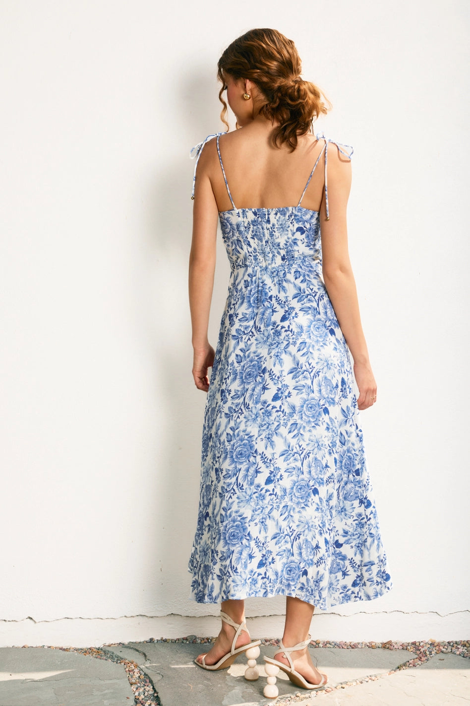 Robe midi empire à volants et décolleté cœur